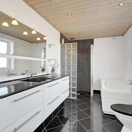 Holiday home Bibbi - 20m To The Inlet In Western Jutland By Interhome *